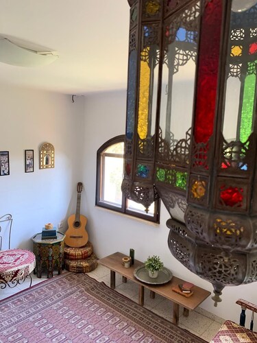 Charming Townhouse w/ View of Temple Mount.  20% DISCOUNT for 28+ night stay.