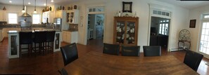Dining - Beautiful family retreat (Wayne)