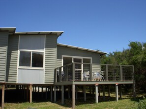 Terrace/patio - Seagrass - walk to beach sunsets, starry nights (Venus Bay)