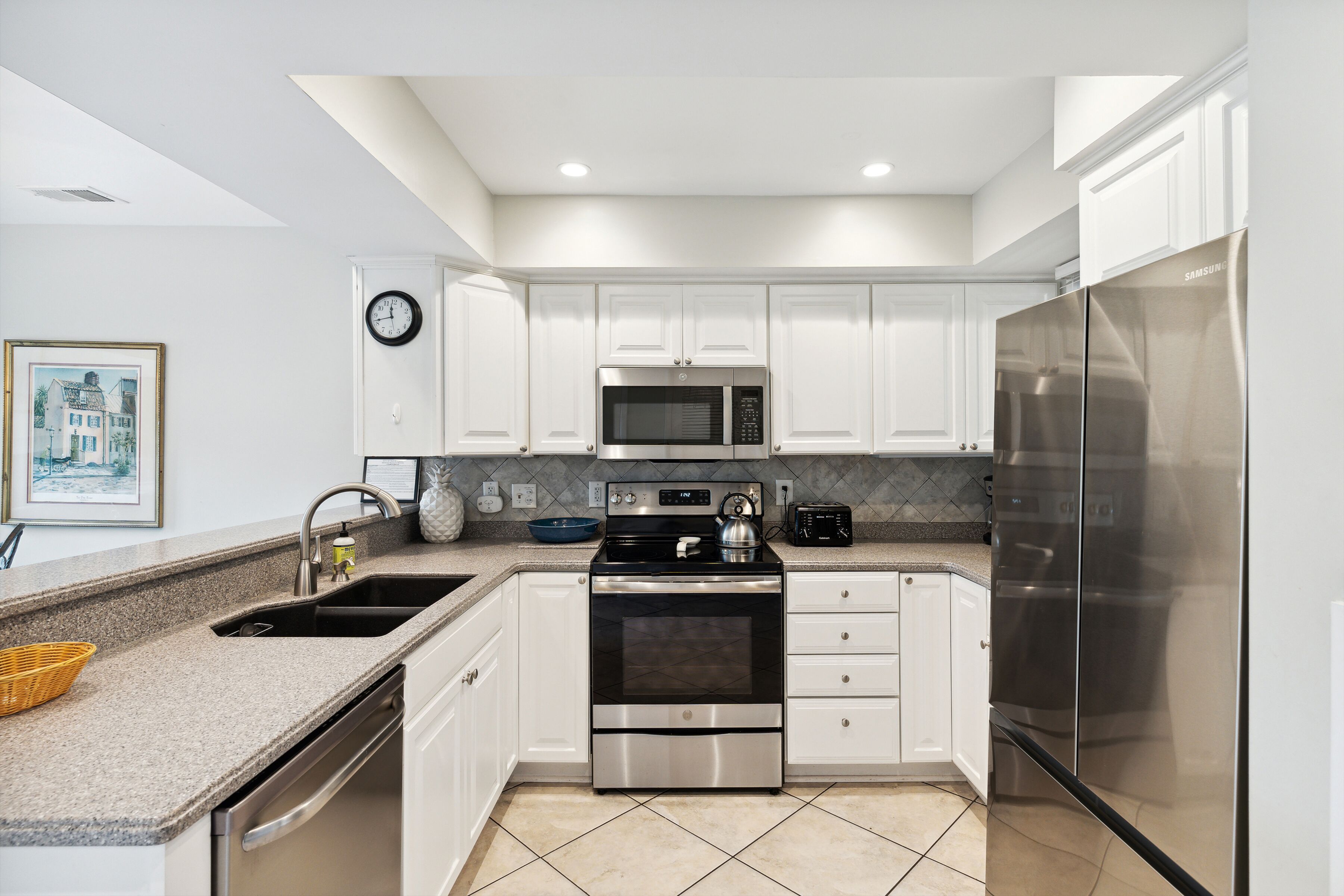 Mariners Walk 10E in Wild Dunes- Ocean front 3 bedroom villa Isle of Palms with community pool. 