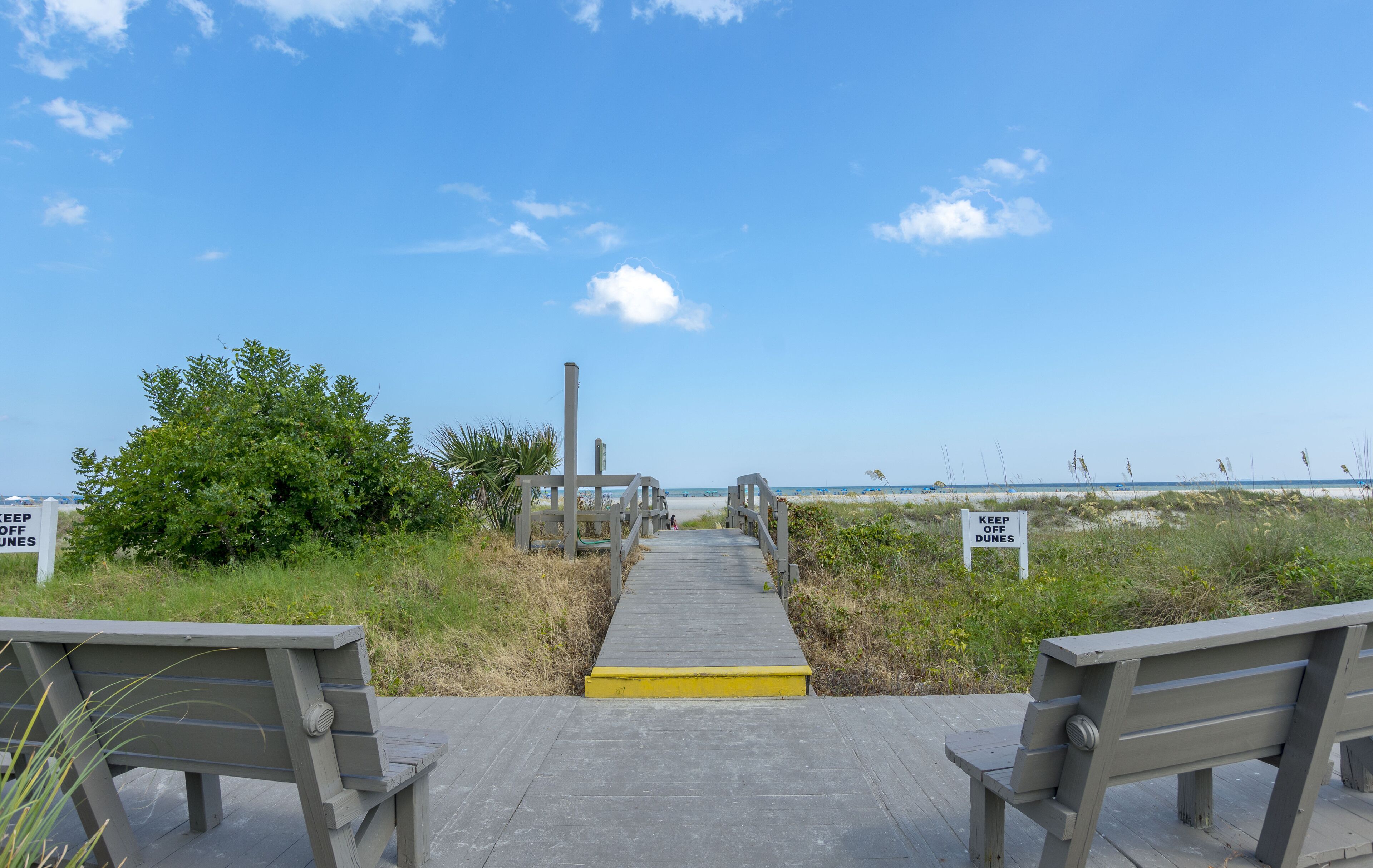 Mariners Walk 10E in Wild Dunes- Ocean front 3 bedroom villa Isle of Palms with community pool. 