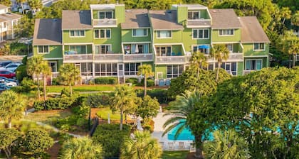 Mariners Walk 10E in Wild Dunes- Ocean front 3 bedroom villa Isle of Palms with community pool.