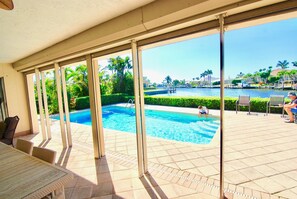 A heated pool - Waterfront Private Villa with Sunset View, Pool, Dock (Marco Island)