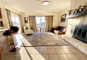 TV, fireplace - Waterfront Private Villa with Sunset View, Pool, Dock (Marco Island)