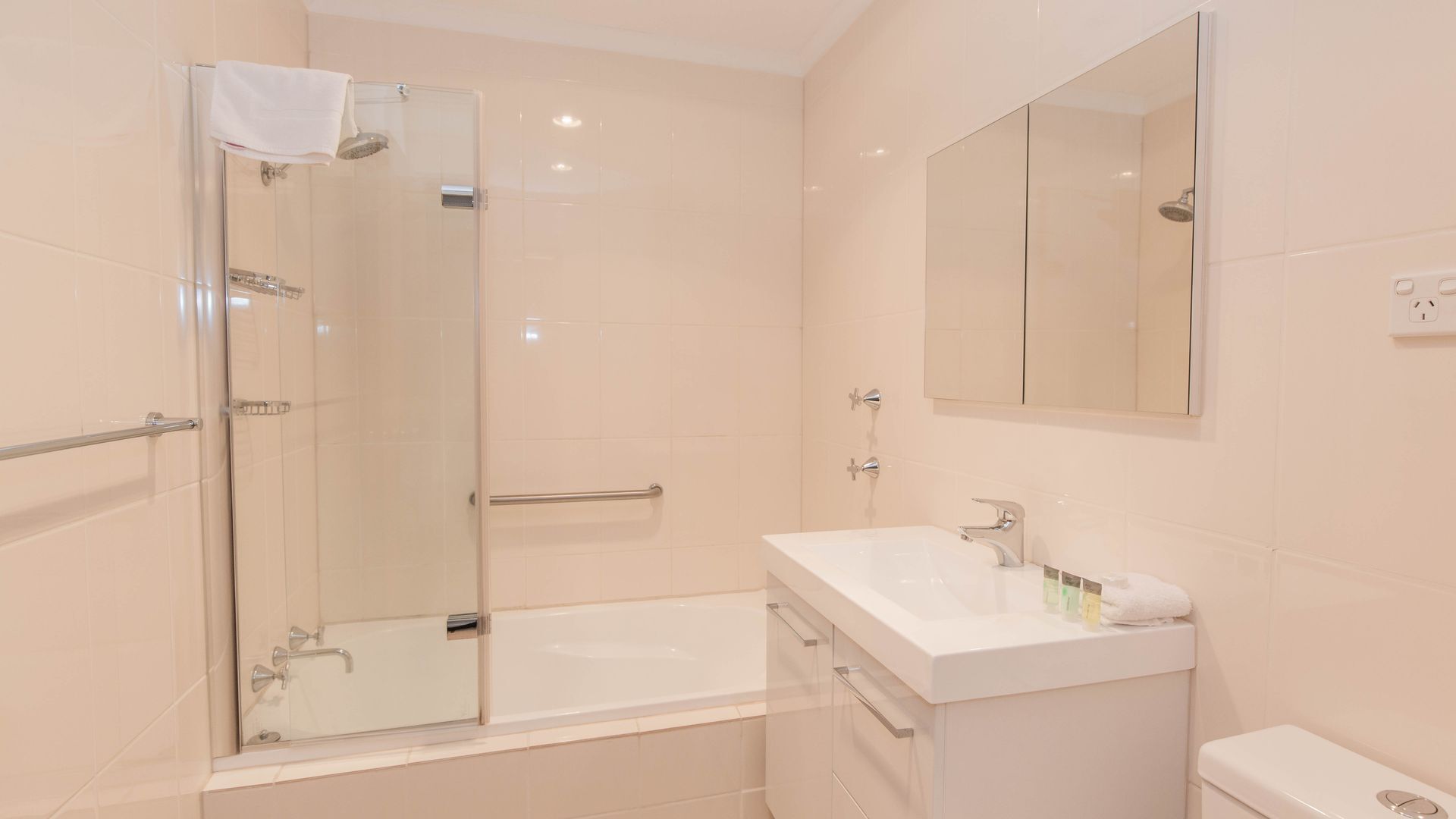 Platypus - 19 McLure Circuit — image 14