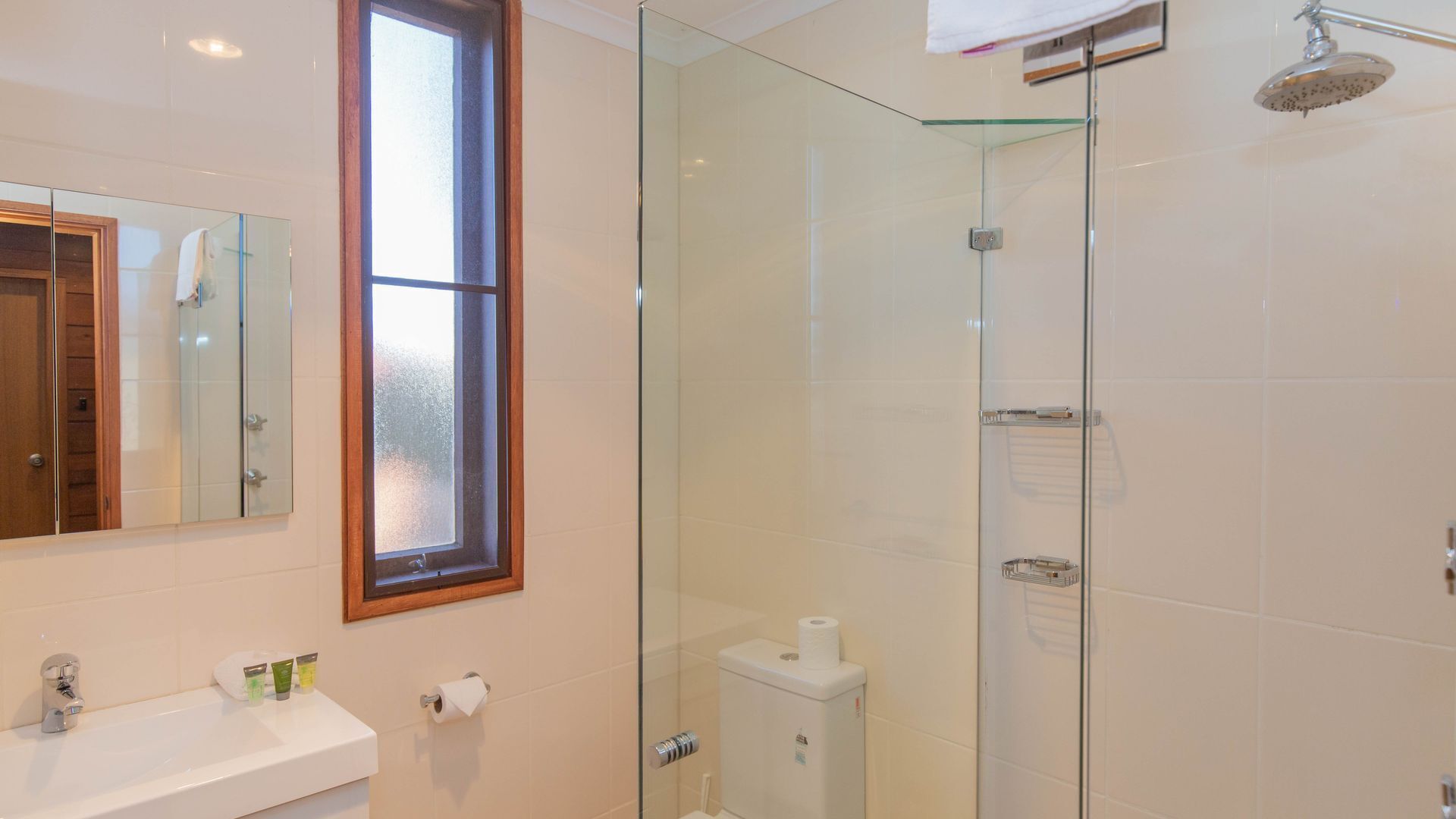 Platypus - 19 McLure Circuit — image 17