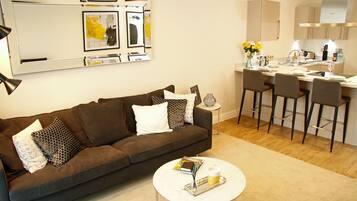 Executive Apartment, 2 Double Beds, Non Smoking | Living room