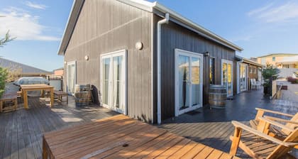 Oak & Barrel / 7 Twynam Street