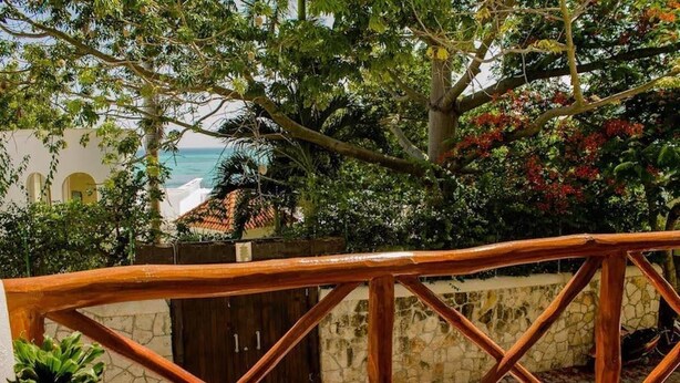 Villa | Balcony - Casa Azul Maya - Entire 8 Bedroom Hotel (Isla Mujeres)
