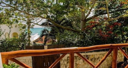 Casa Azul Maya - Entire 8 Bedroom Hotel
