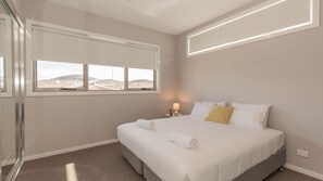 4 bedrooms, free WiFi, bed sheets