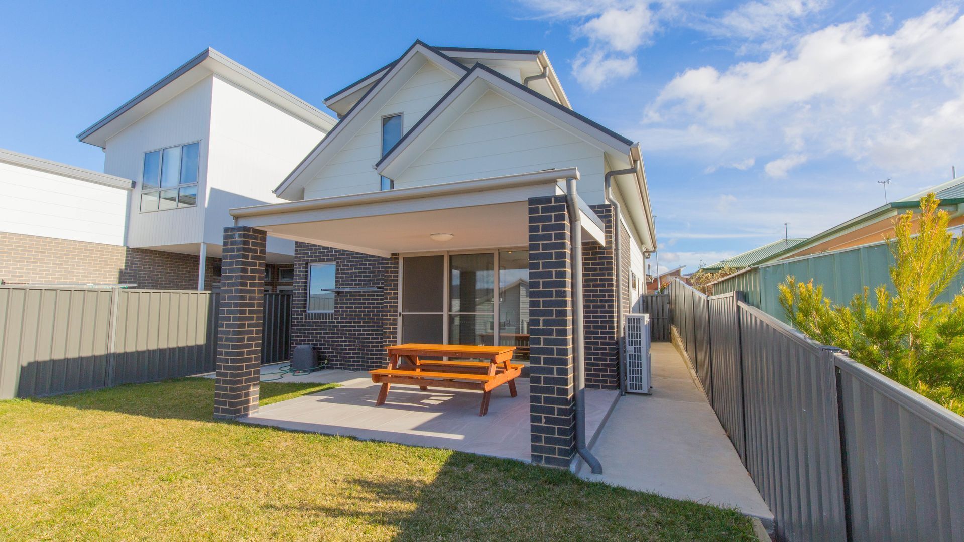 43A Twynam Street - Snowfall — image 2