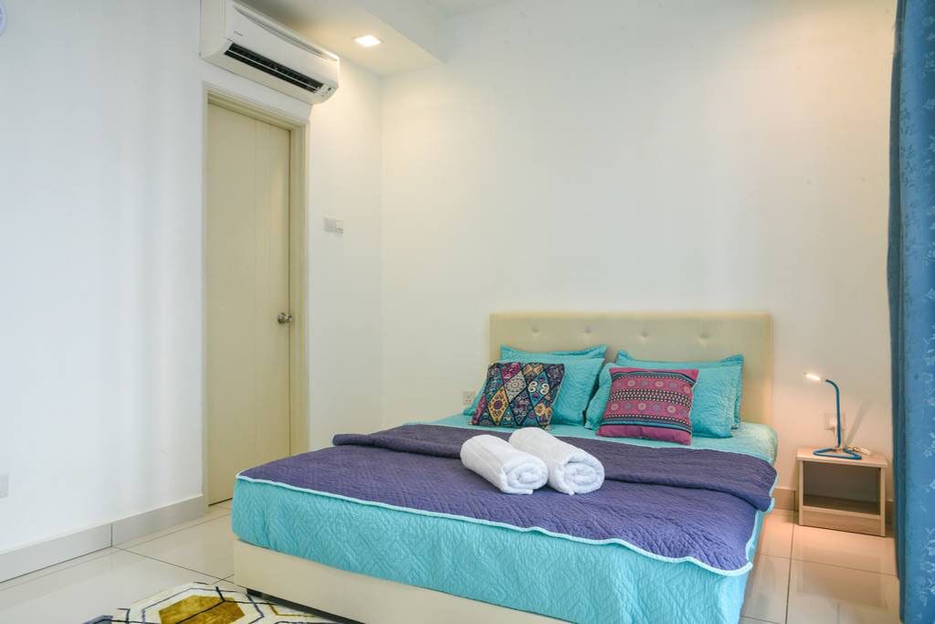 Beautiful house facing infinity pool new Kuala Lumpur and Putrajaya