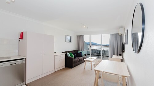 Horizons - 321/10 Kosciuszko Road