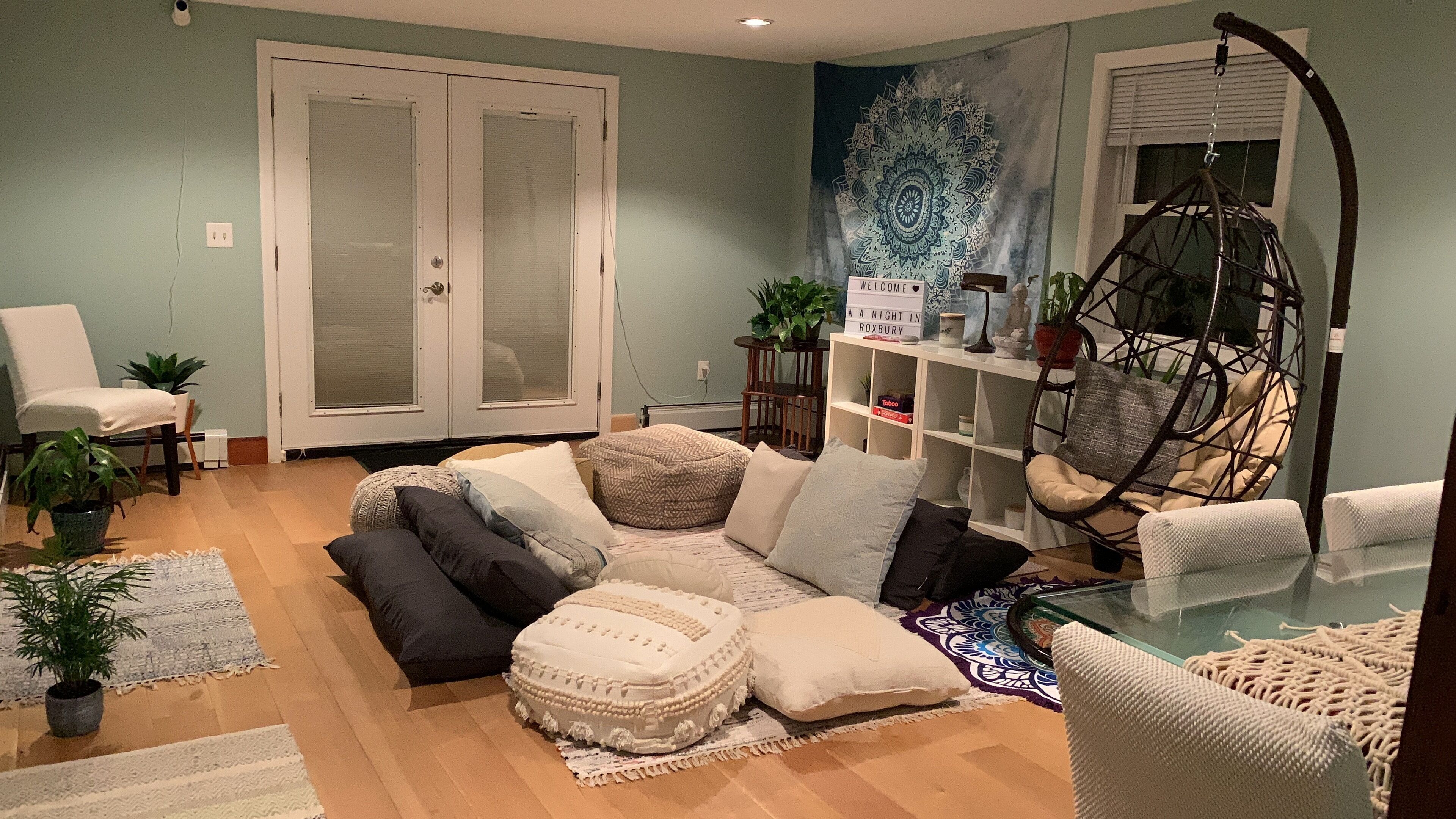 Seclusion only minutes away from everything !