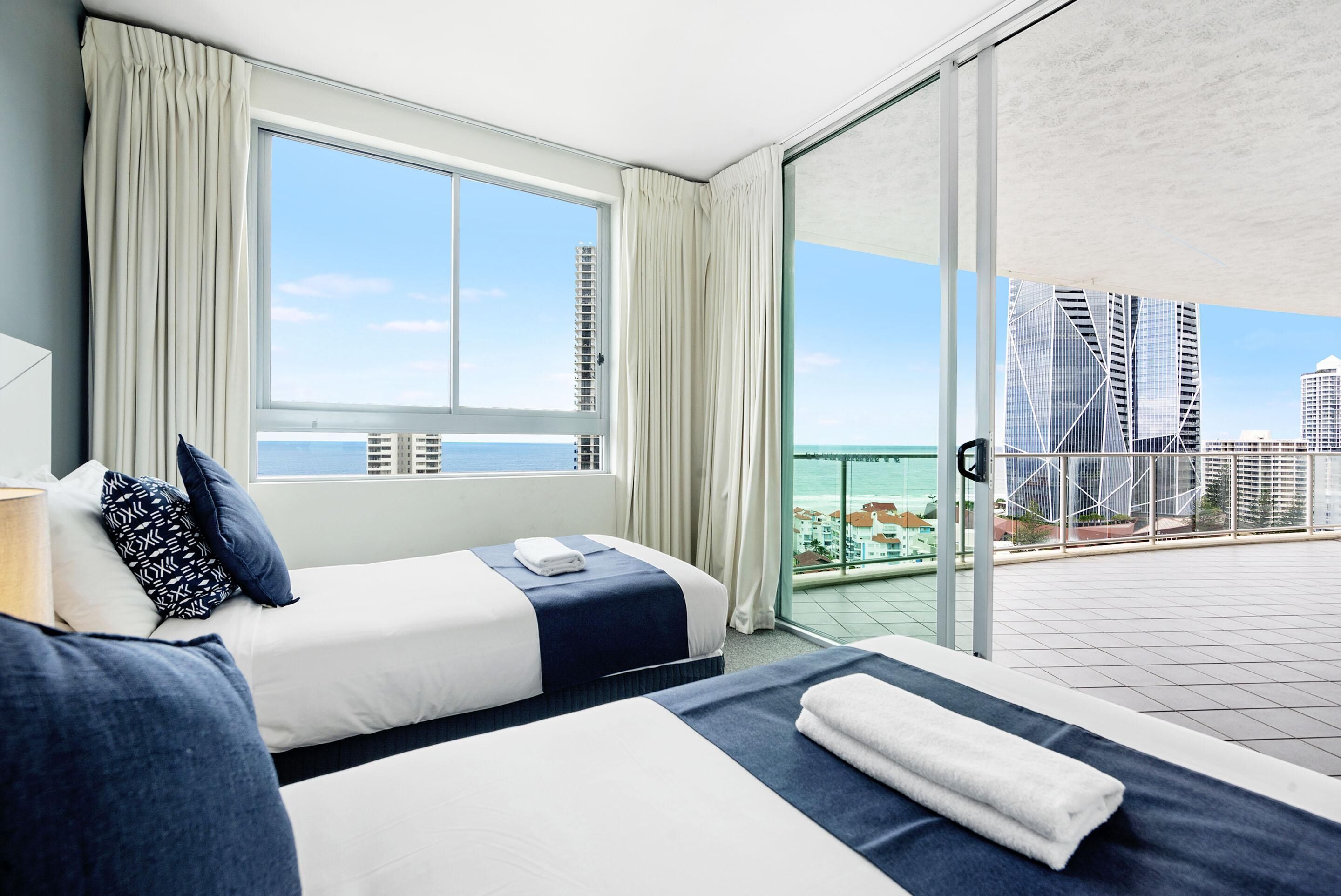 2 Story 3 Bedroom Penthous with Ocean Views — image 12