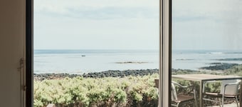 Hearns Beachside Villa 8