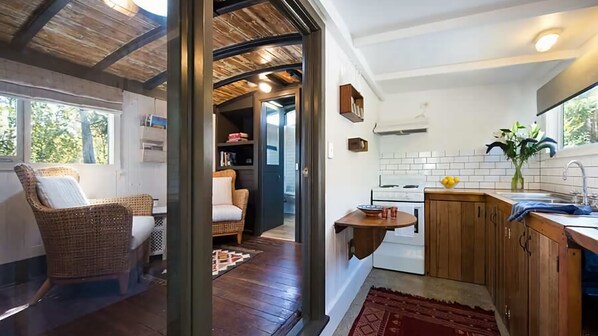 Fridge, oven, stovetop, toaster