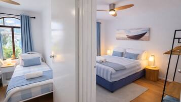 2 chambres, fer et planche à repasser, Wi-Fi, draps fournis