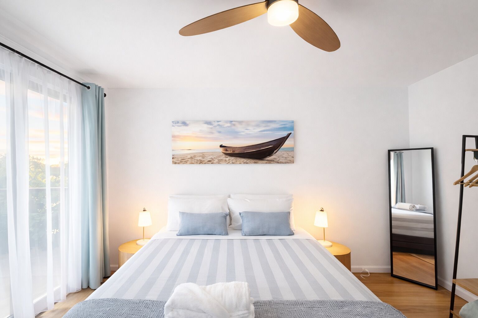 2 多间卧室、熨斗/熨衣板、WiFi、床单