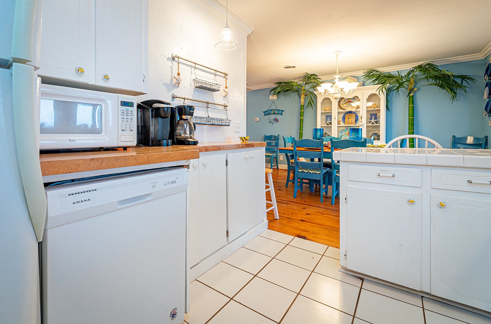 Amazing Sound Front Cottage with Private Pier and In-Ground Pool!!!