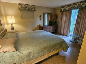3 bedrooms, free WiFi, bed sheets, wheelchair access