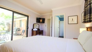 3 bedrooms, free WiFi, bed sheets