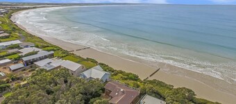 Waters Edge - affordable beachfront apartment