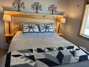 1 bedroom, in-room safe, iron/ironing board, free WiFi