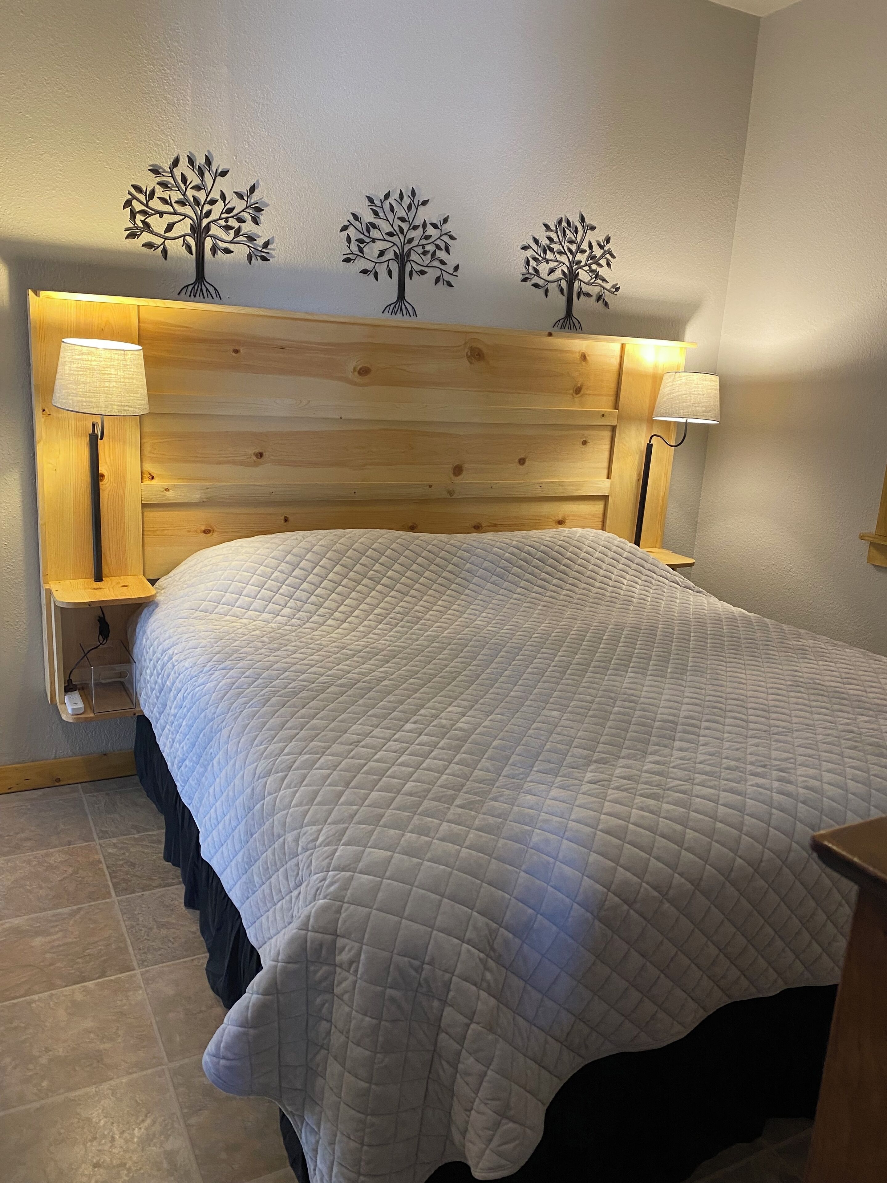 1 chambre, coffres-forts dans les chambres, fer et planche à repasser