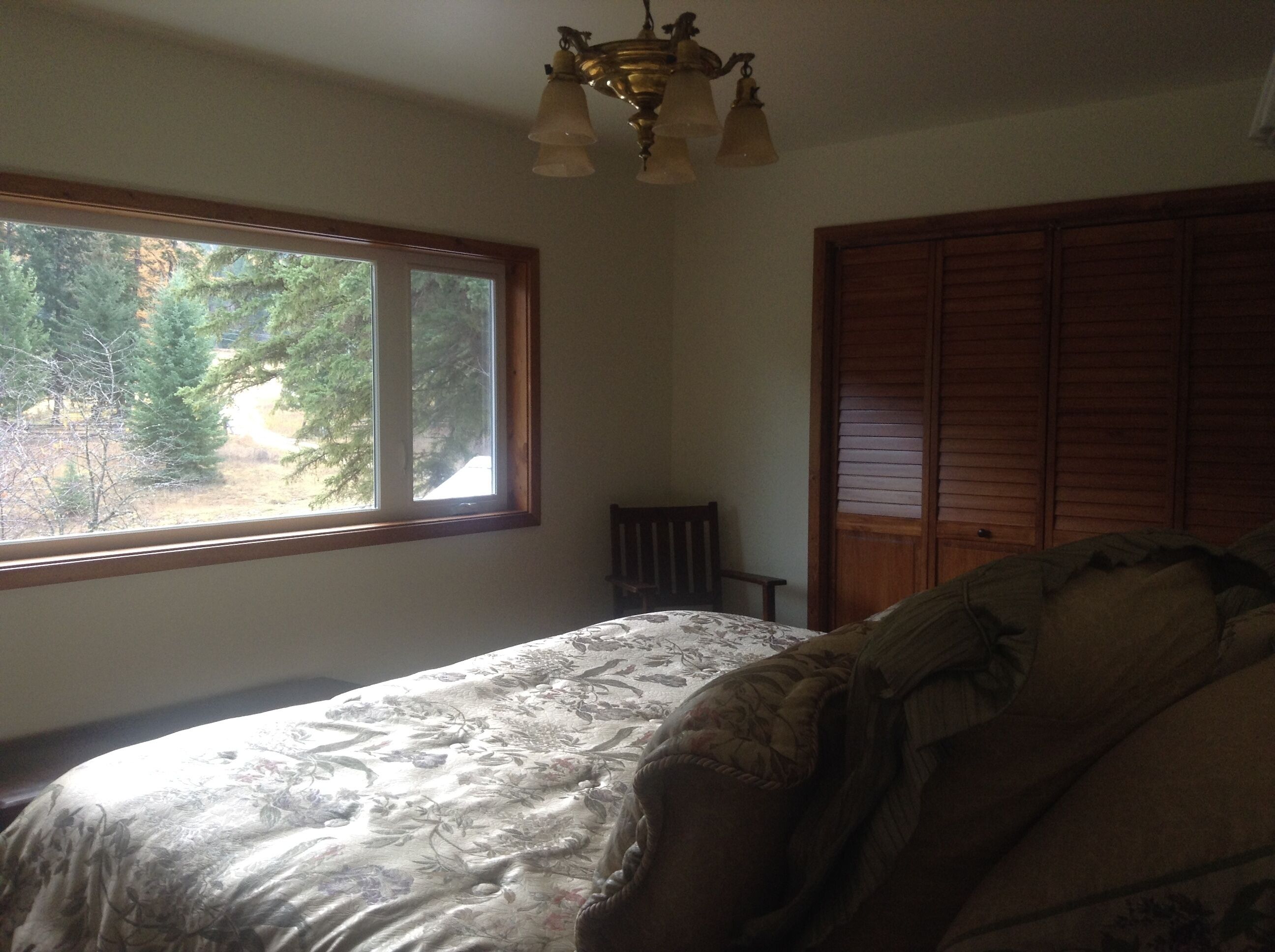 Secluded Outdoorsman's Paradise: Rocky  Mountain Luxury Log Cabin Home 