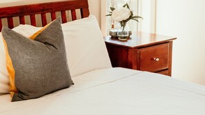 3 quartos, ferros/tábuas de passar roupa, Wi-Fi, roupa de cama
