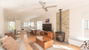 TV - Aspect - 1/8a Poley Cow Lane (Jindabyne)