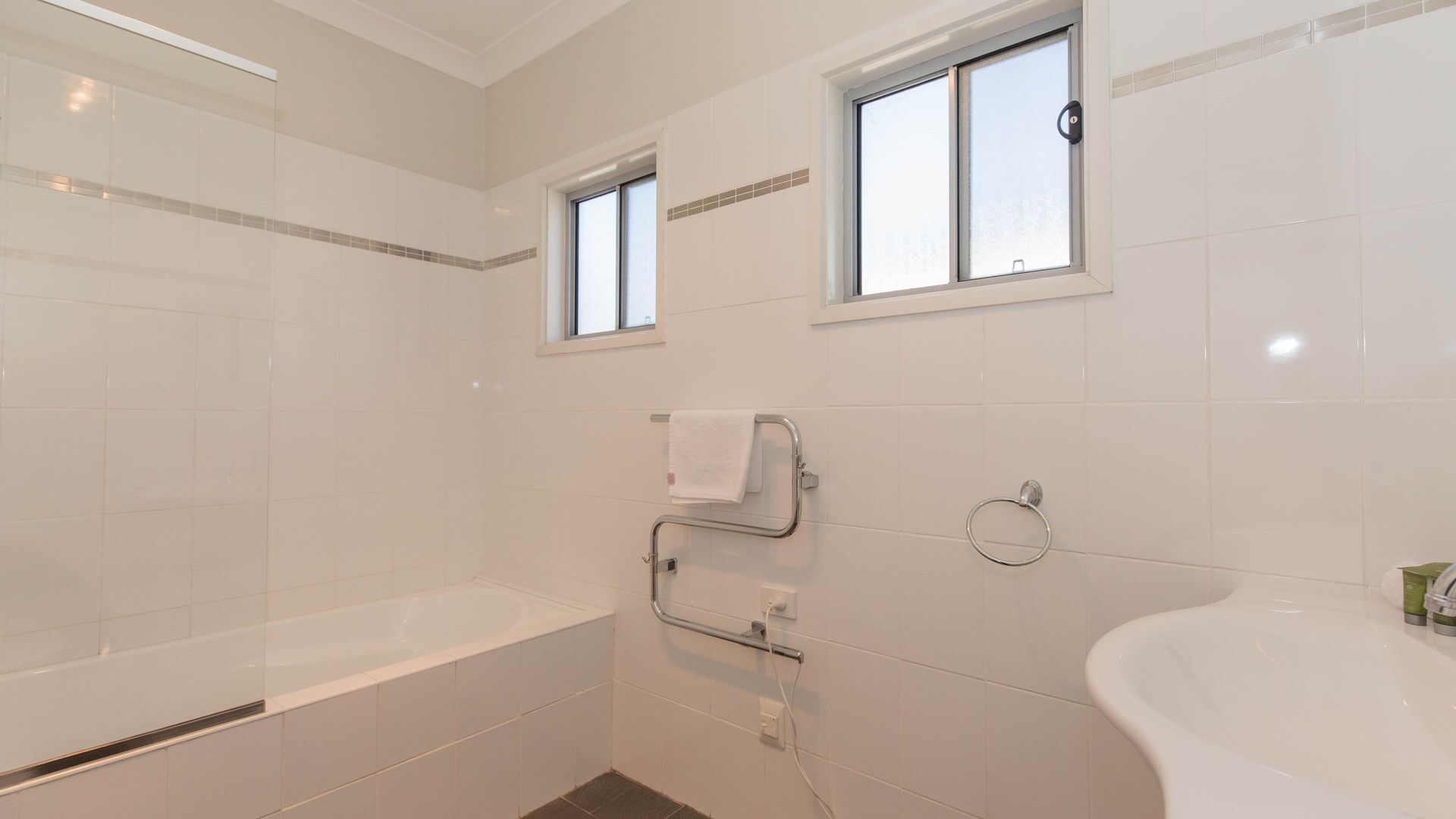 Aspect - 1/8a Poley Cow Lane — image 8