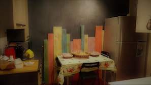 Appartement Deluxe, 3 chambres | Cuisine privée | Four à micro-ondes, surface de cuisson, lave-vaisselle