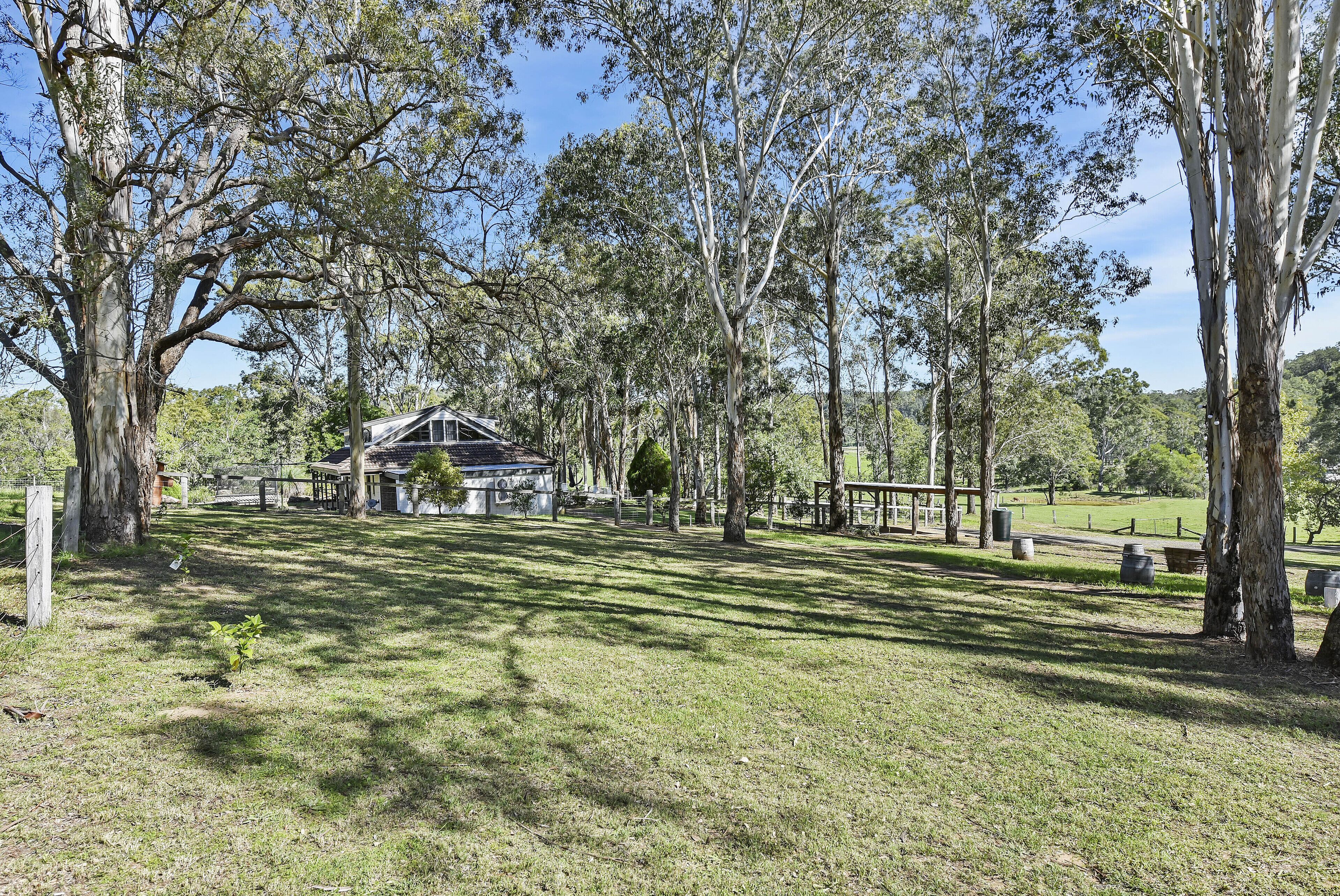 Luxury self-contained homestead and a farm full of beauty and adventure — image 25