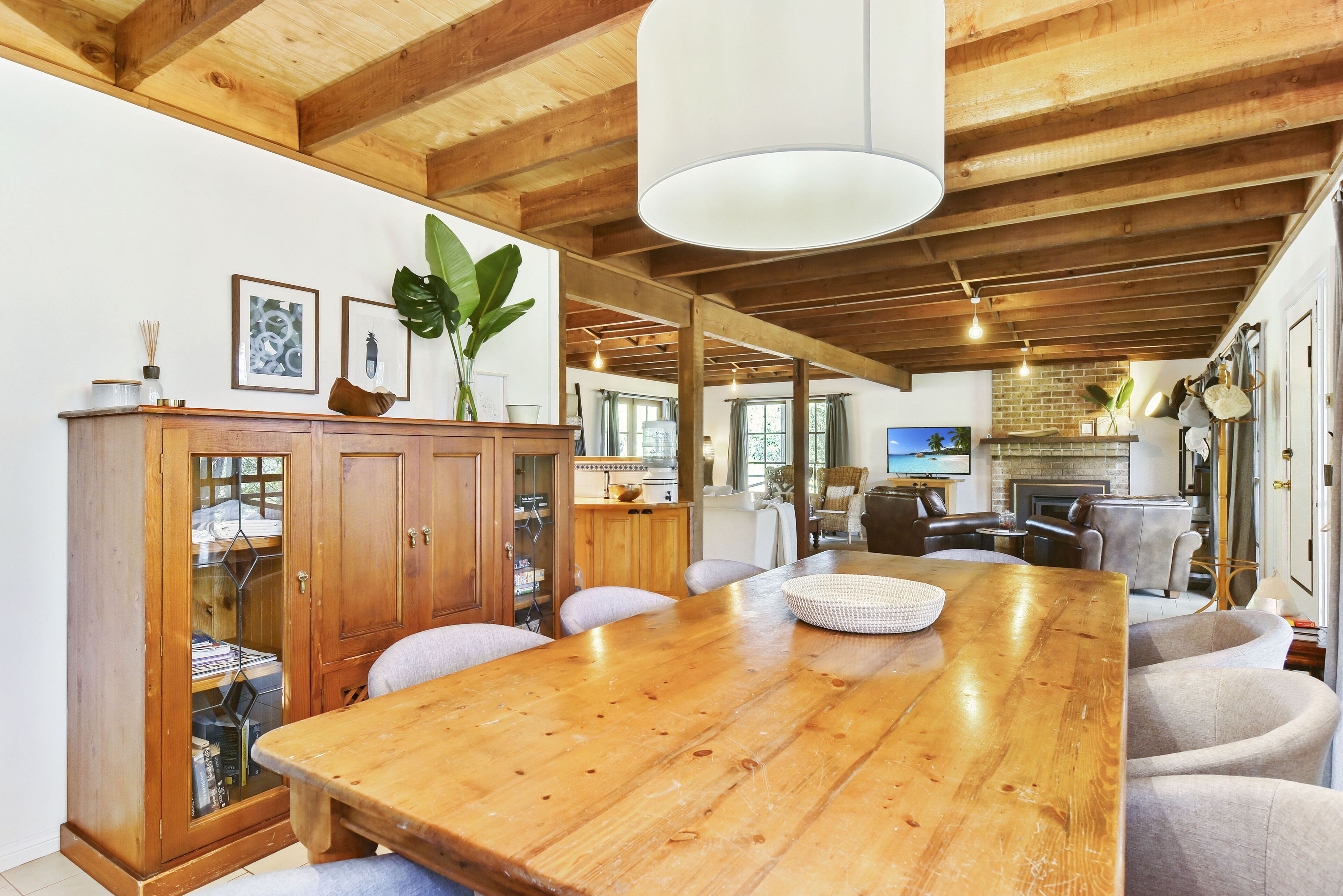 Luxury self-contained homestead and a farm full of beauty and adventure — image 8