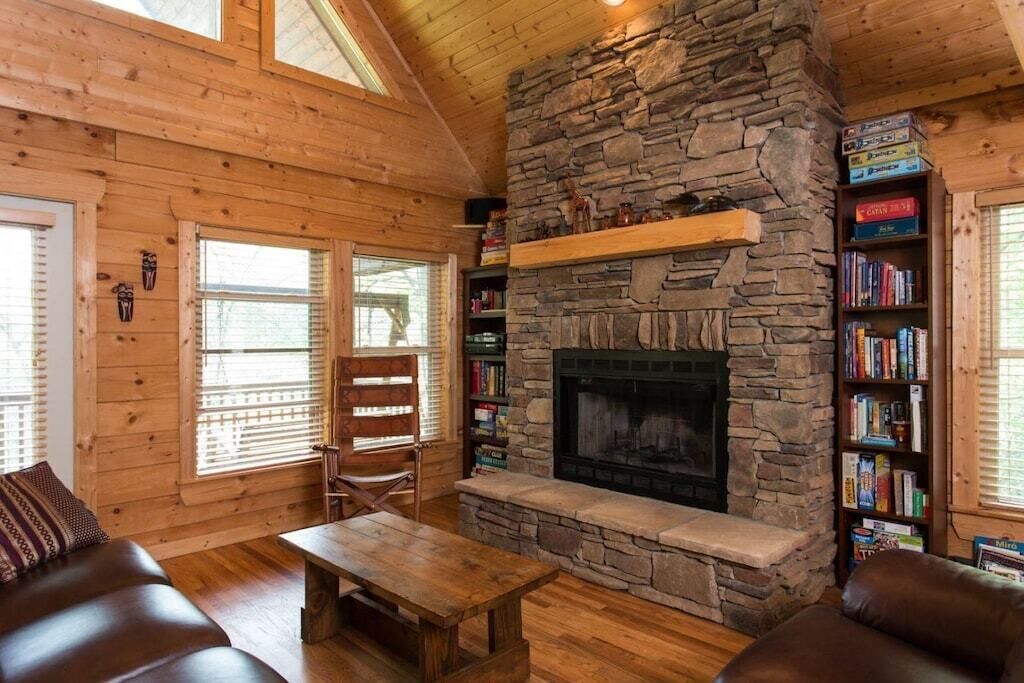 Lakefront Melody by Carolina Properties - Lake Adger Lakefront, Canoe and Kayaks