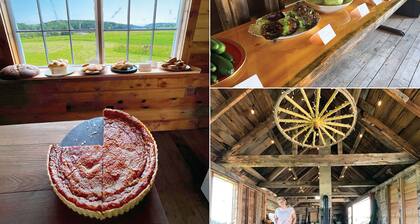 Harbor views + stylish interior + boat lounge