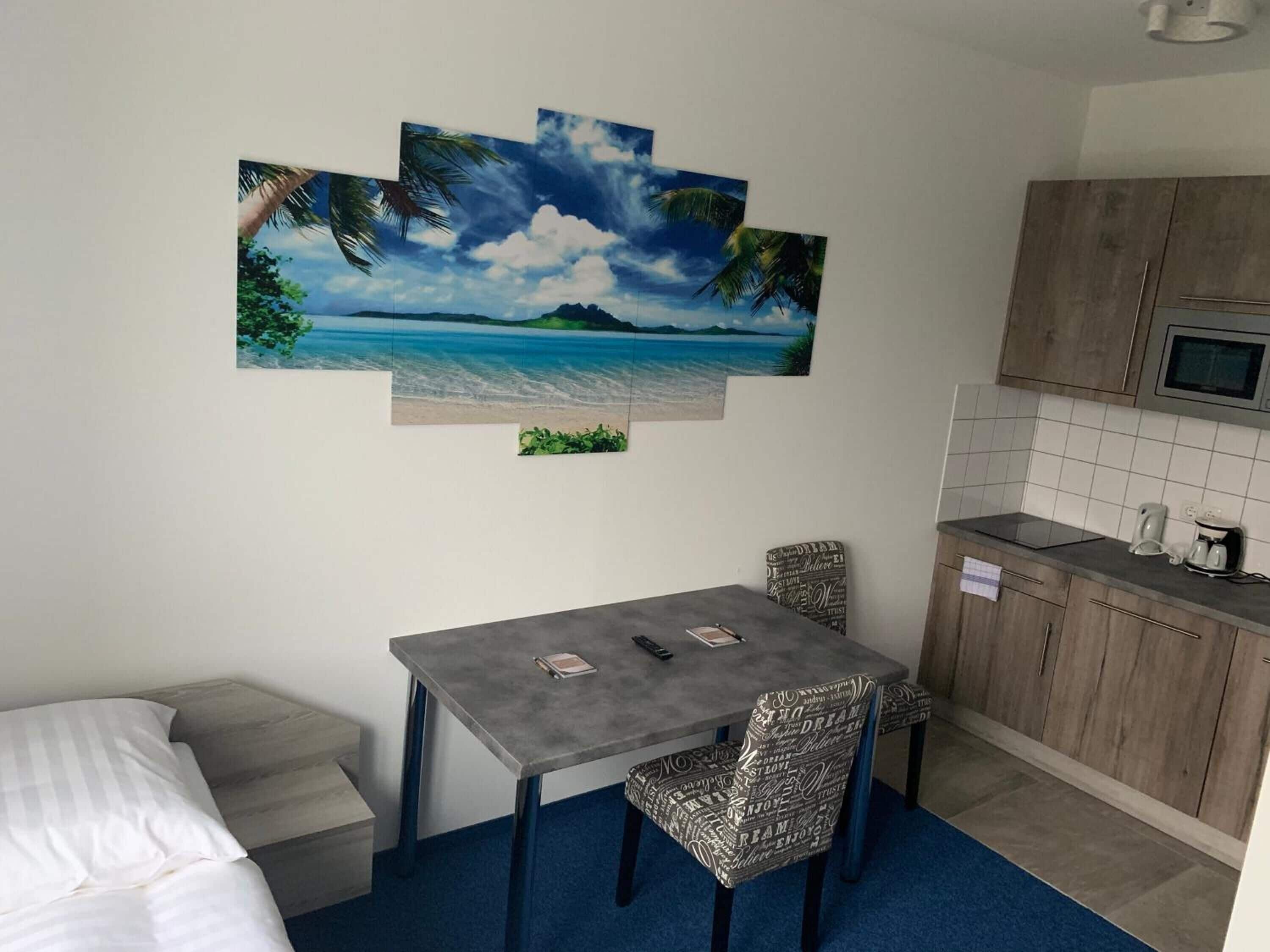 Desk, soundproofing, free WiFi, bed sheets