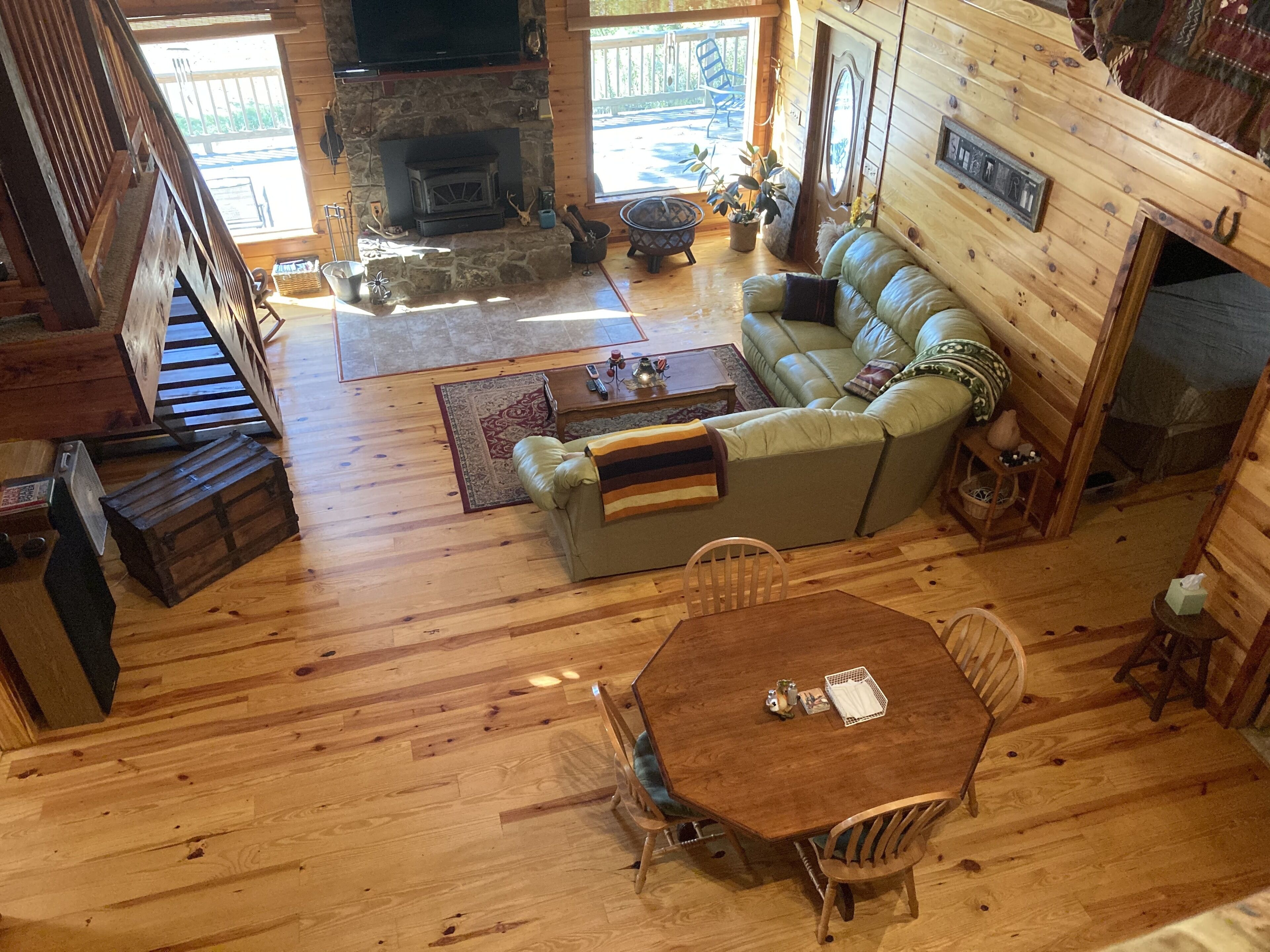 Cabin 200 yards from Current River Access  13 miles north of Doniphan