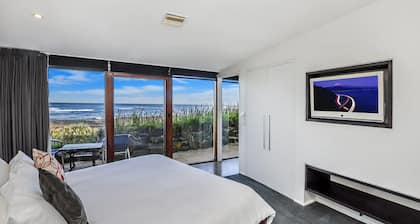 Hearns Beachside Villa 3