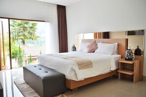 7 bedrooms, iron/ironing board, free WiFi