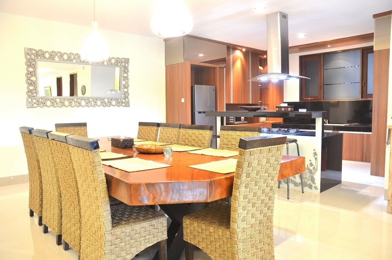 7 BR Mountain View Villa with a private pool 1