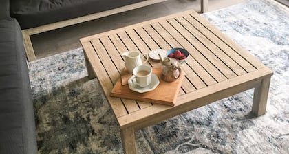 Beachfront 4 - opposite lake and beach