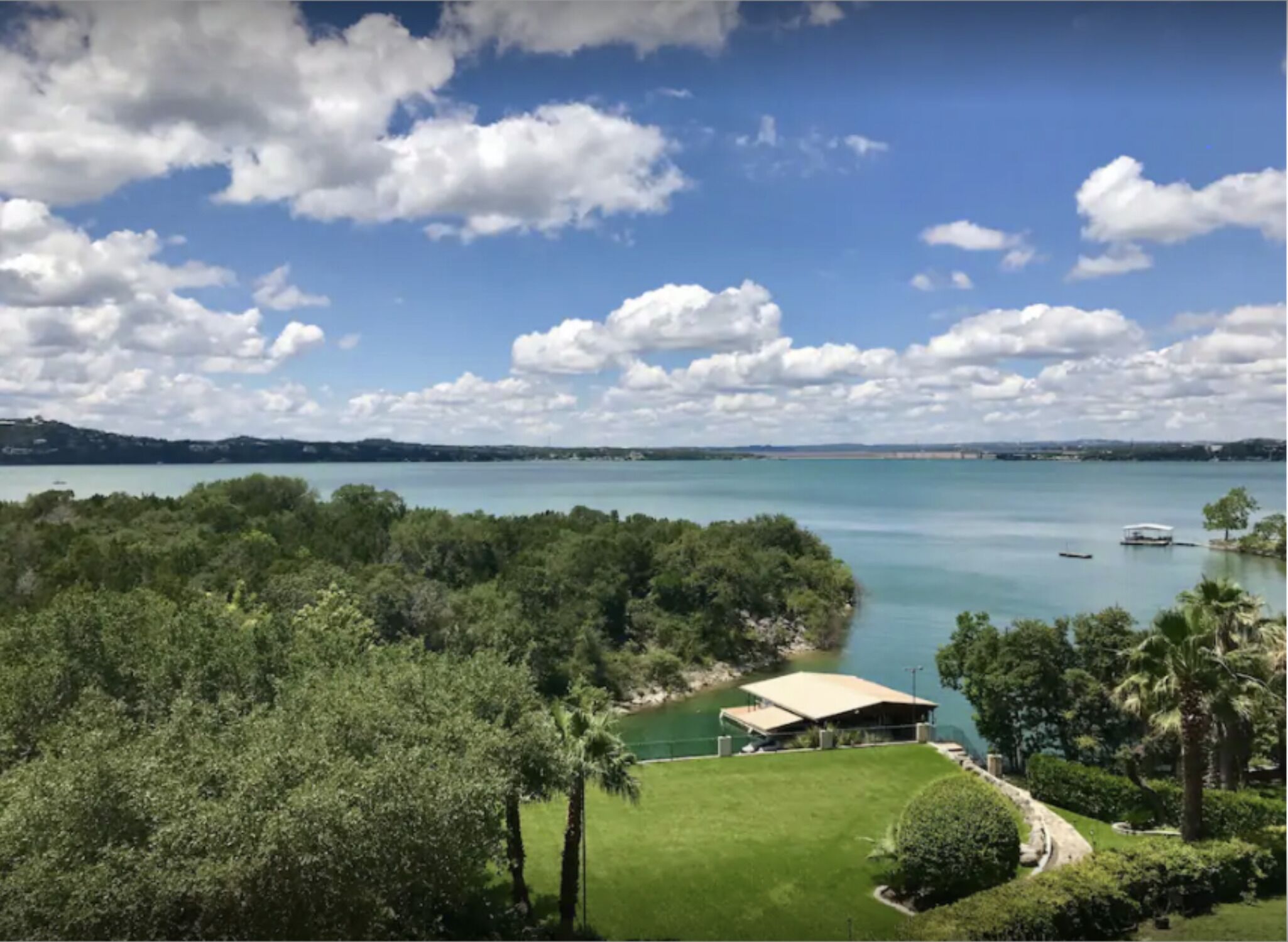 The Palms - Waterfront with Dock/Near Oasis/Close to town/Pool Table/Hot Tub