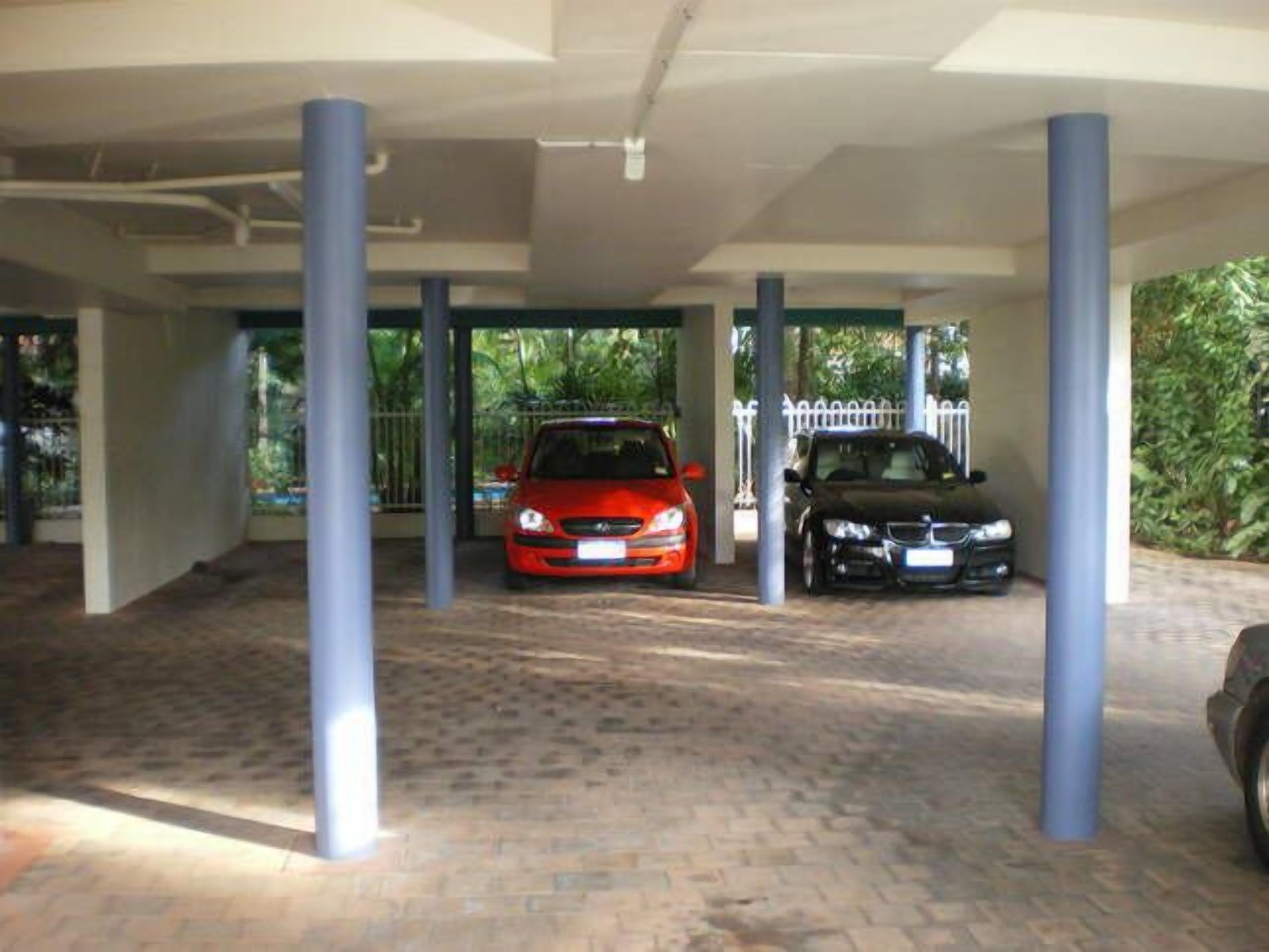 Nightcliff Executive Apartment — image 12