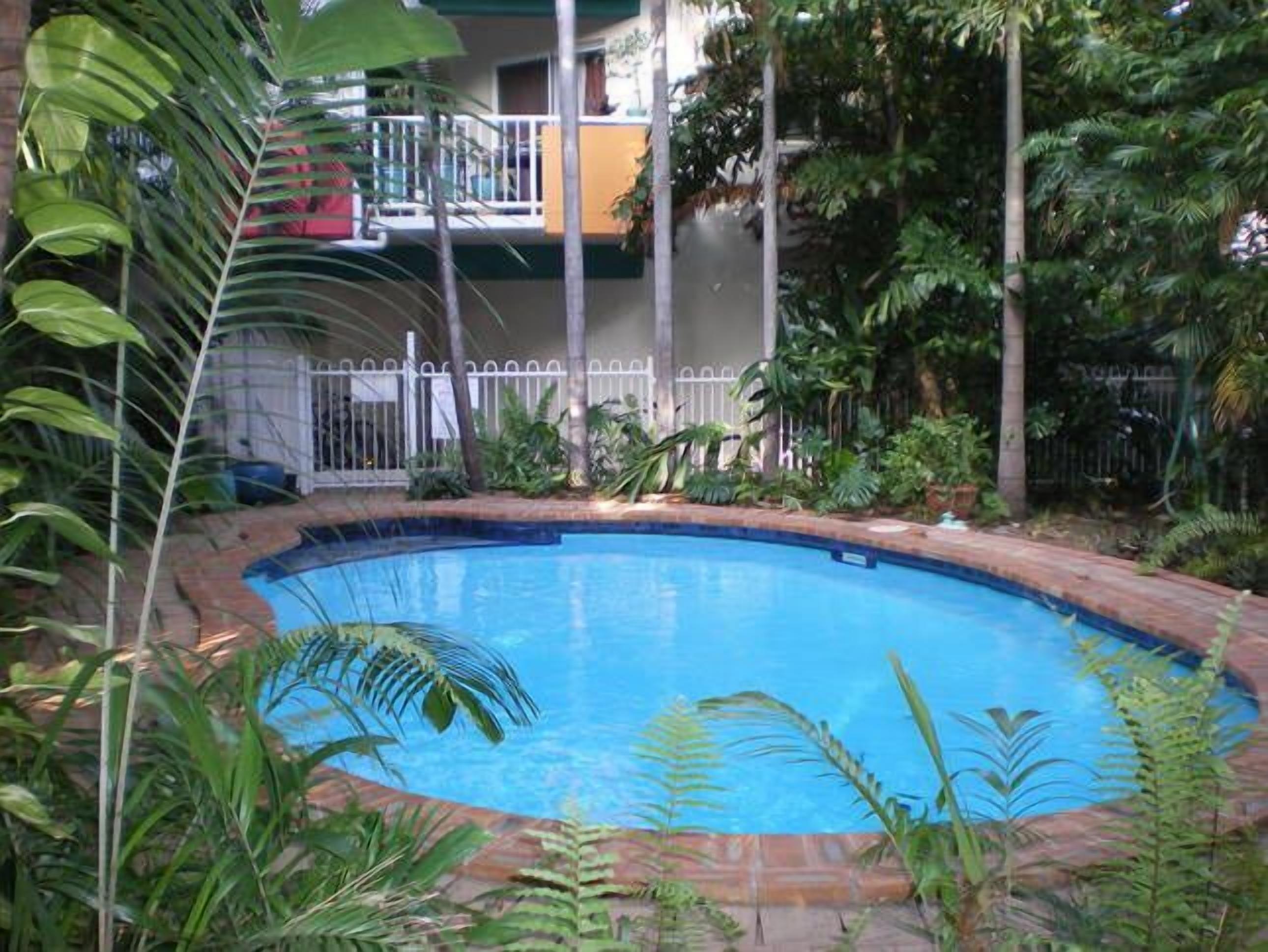 Nightcliff Executive Apartment — image 4