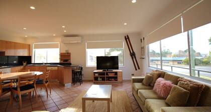 2 Munyang Street - Located in the heart of Jindabyne