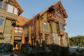 Exterior - Central ukee ocean view condo (Ucluelet)